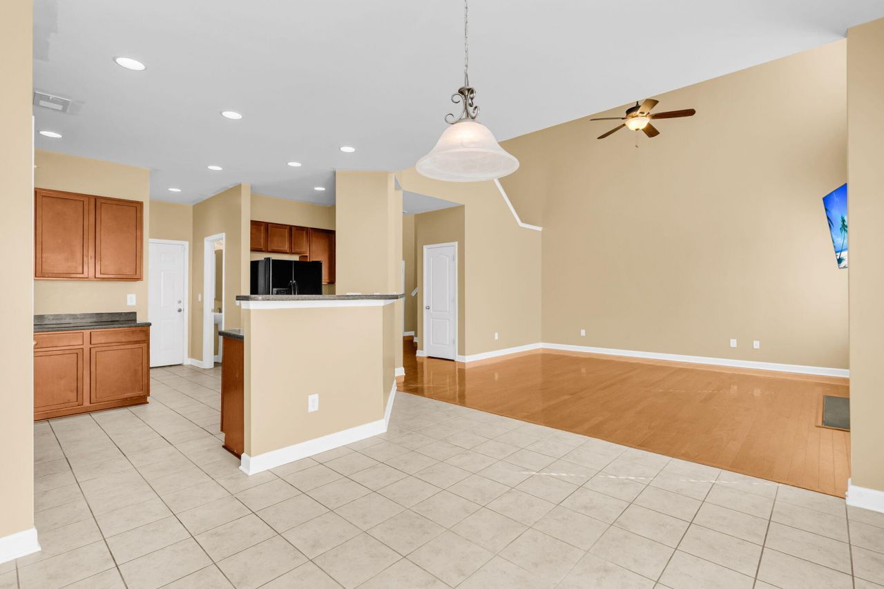 115 Longford Drive Photo 11