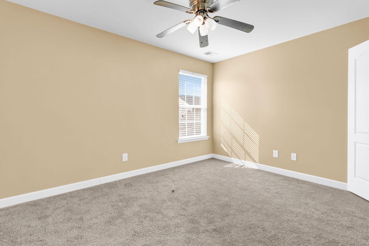 115 Longford Drive Photo 25