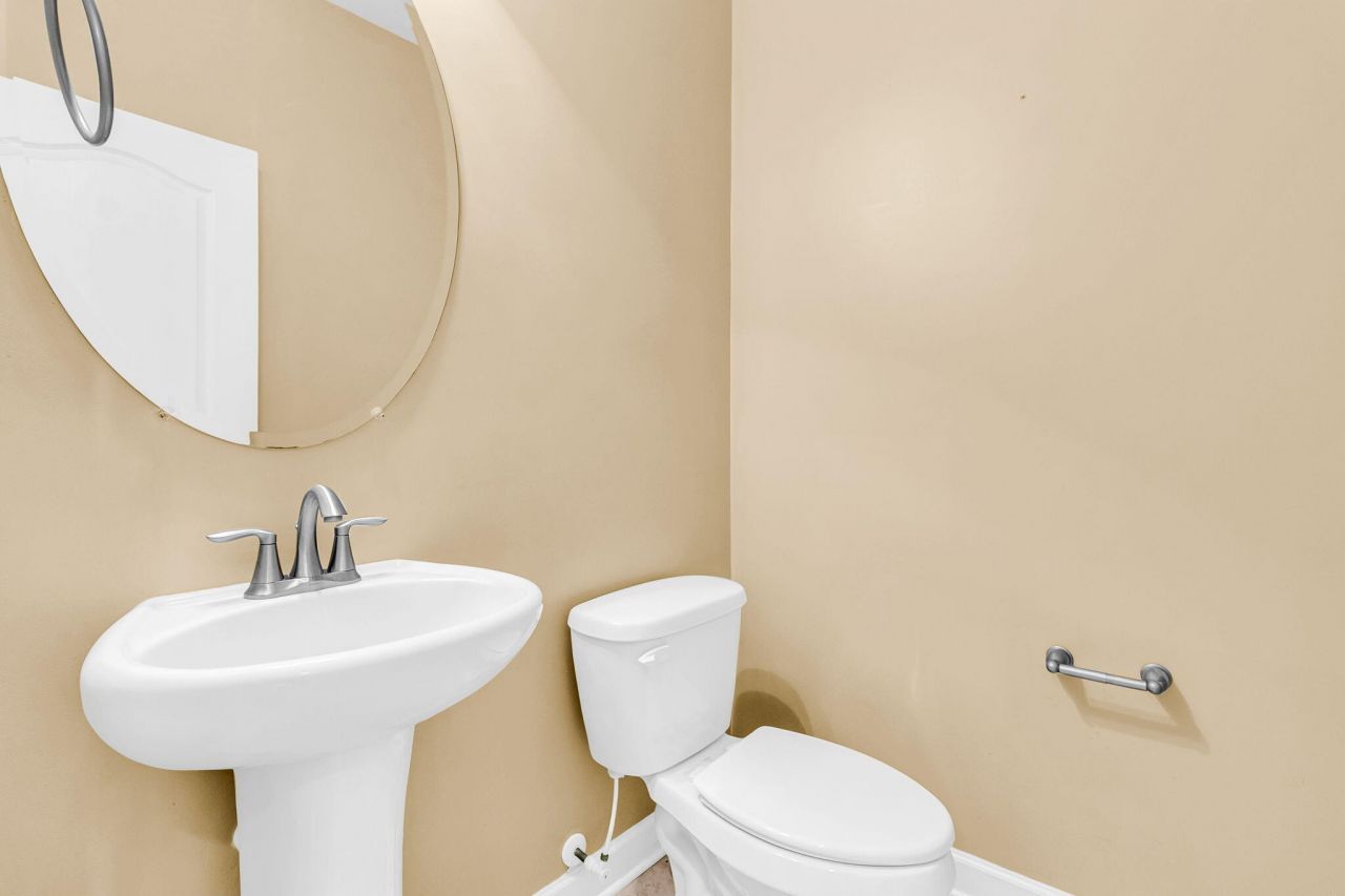 115 Longford Drive Photo 29