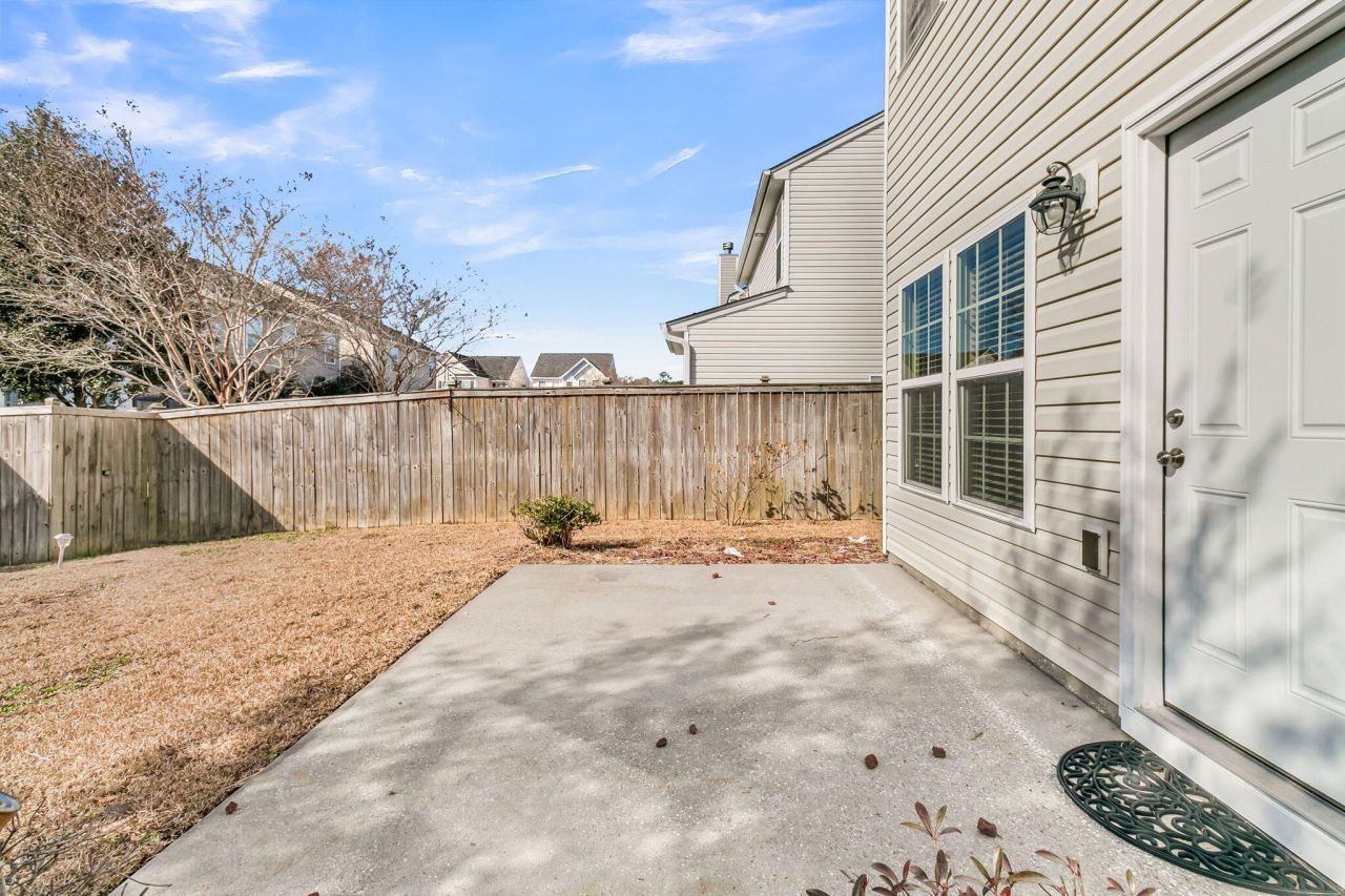 115 Longford Drive Photo 31