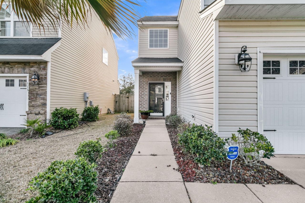 115 Longford Drive Photo 4