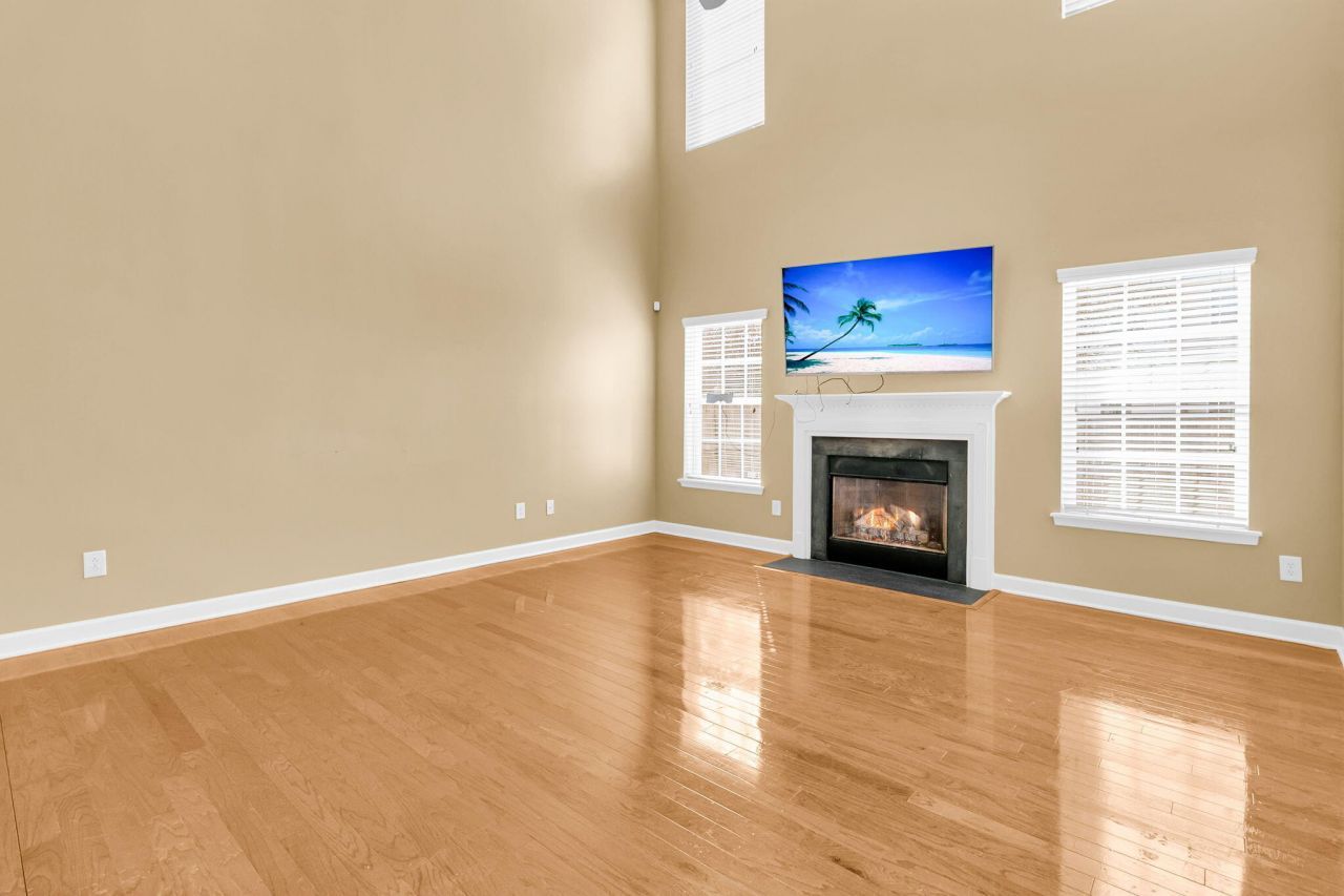 115 Longford Drive Photo 6