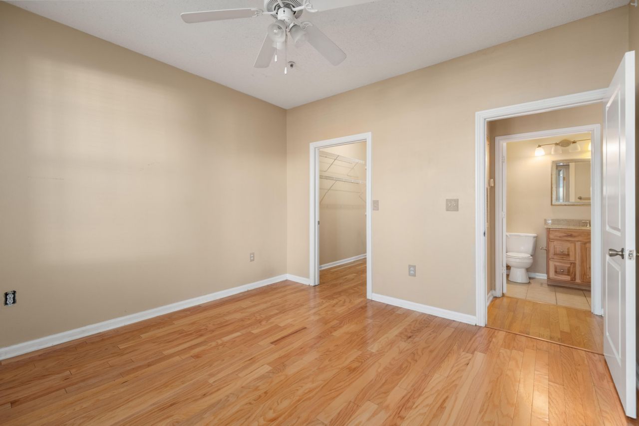 2111 Chatelain Way Photo 13