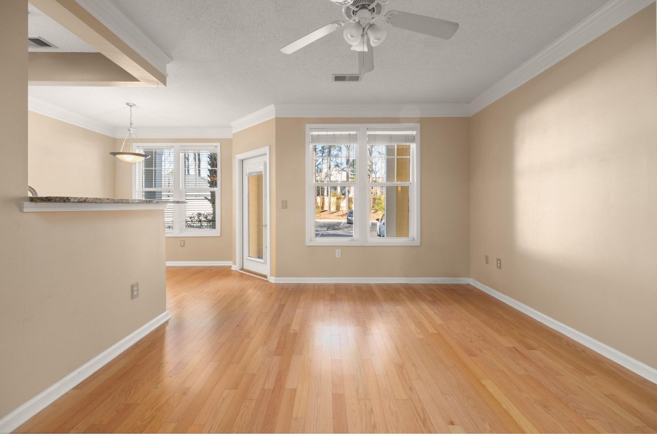 2111 Chatelain Way Photo 15