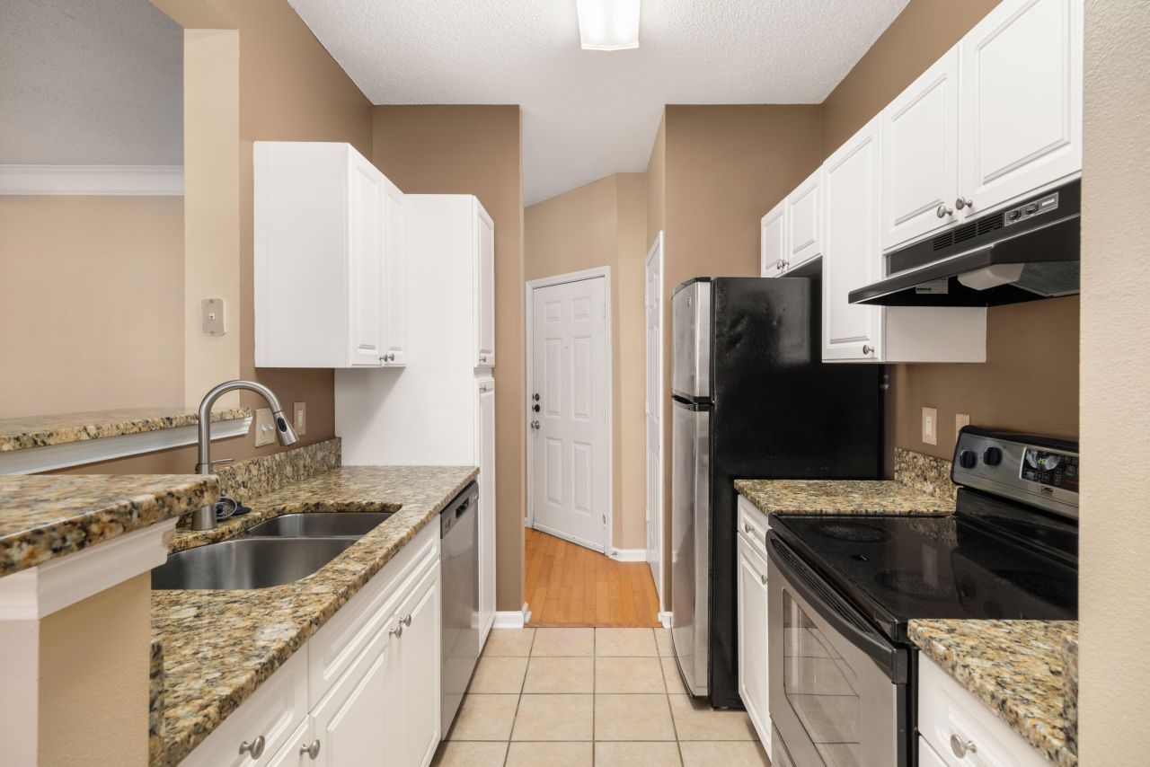 2111 Chatelain Way Photo 18