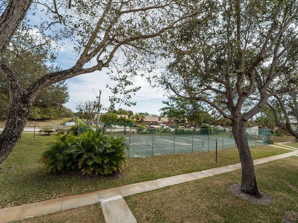 3402 E Gardens East Drive, Unit 7b, Palm Beach Gardens, FL 33410