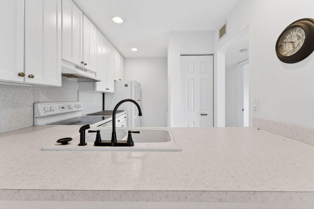 3402 E Gardens East Drive, Unit 7b, Palm Beach Gardens, FL 33410 Photo