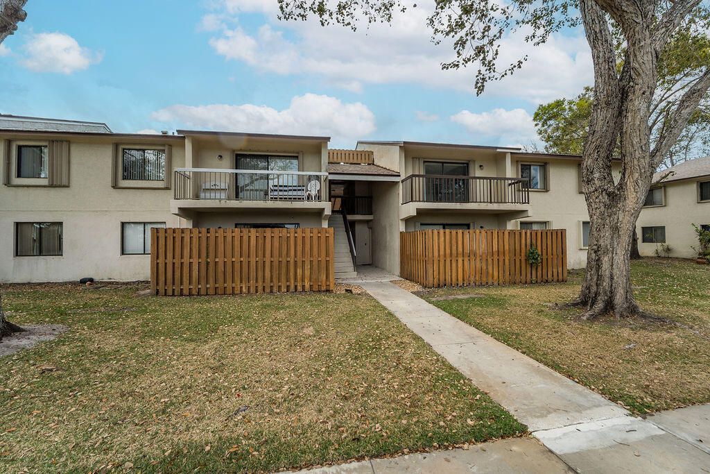 3402 E Gardens East Drive, Unit 7b, Palm Beach Gardens, FL 33410 Photo