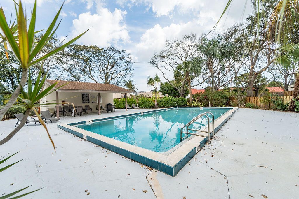 3402 E Gardens East Drive, Unit 7b, Palm Beach Gardens, FL 33410 Photo