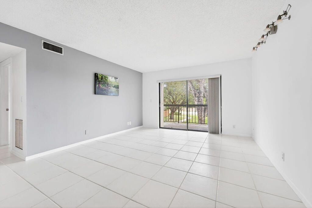 3402 E Gardens East Drive, Unit 7b, Palm Beach Gardens, FL 33410 Photo