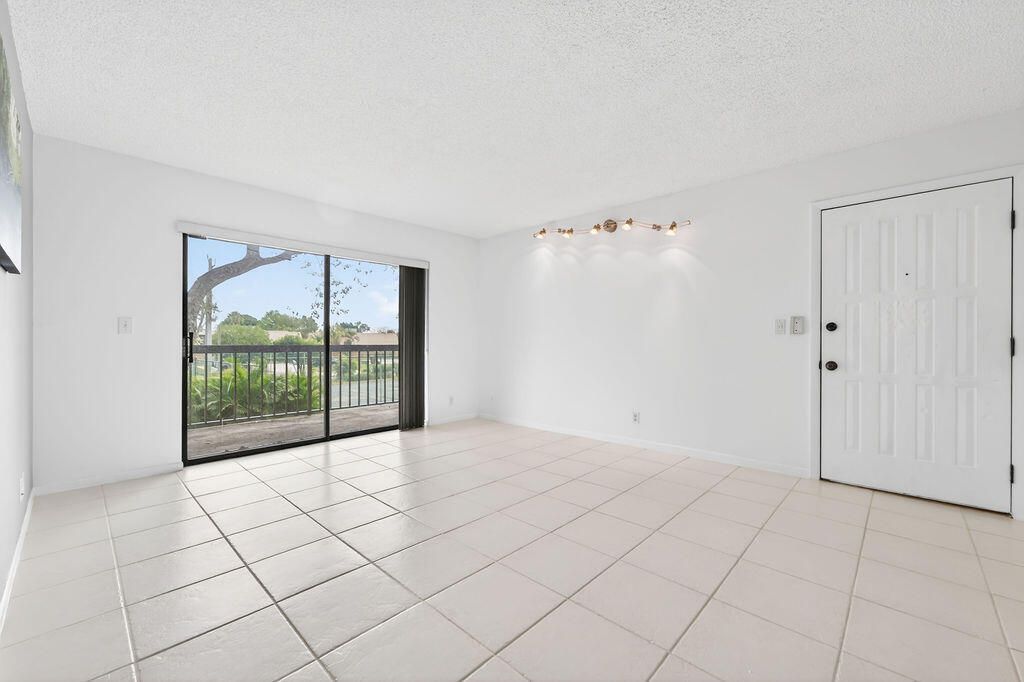 3402 E Gardens East Drive, Unit 7b, Palm Beach Gardens, FL 33410 Photo