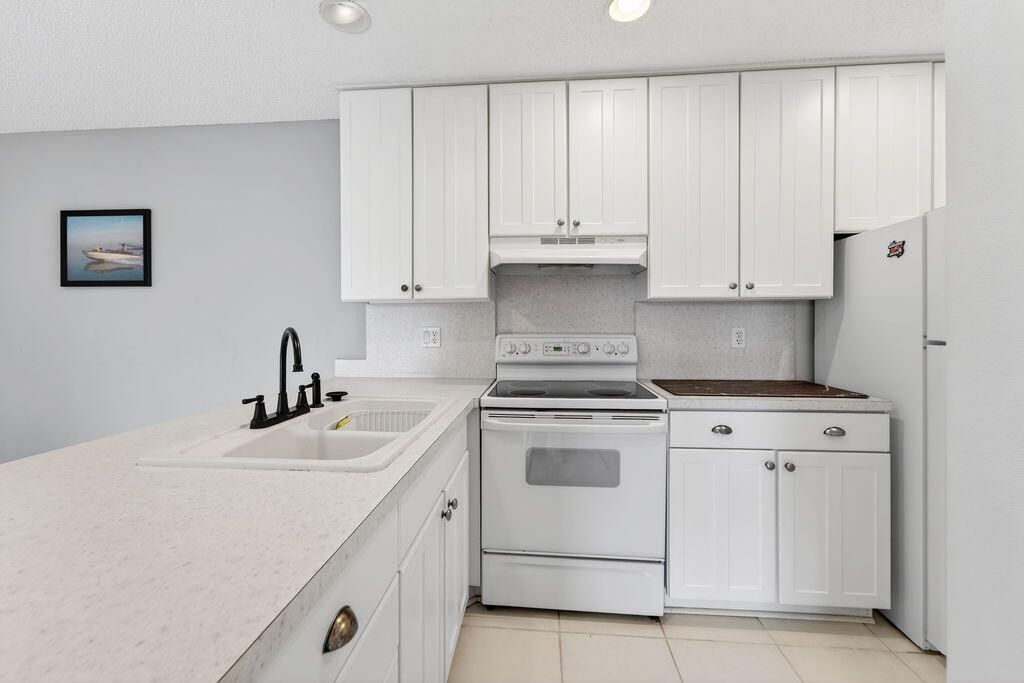 3402 E Gardens East Drive, Unit 7b, Palm Beach Gardens, FL 33410 Photo