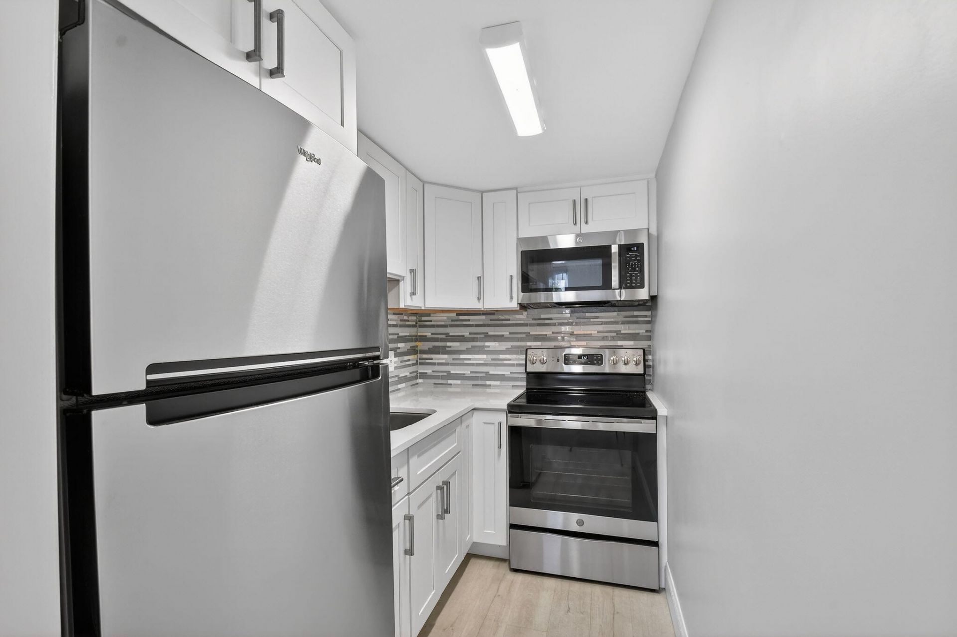 15 S Golfview Road, Unit 201, Lake Worth Beach, FL 33460 Photo