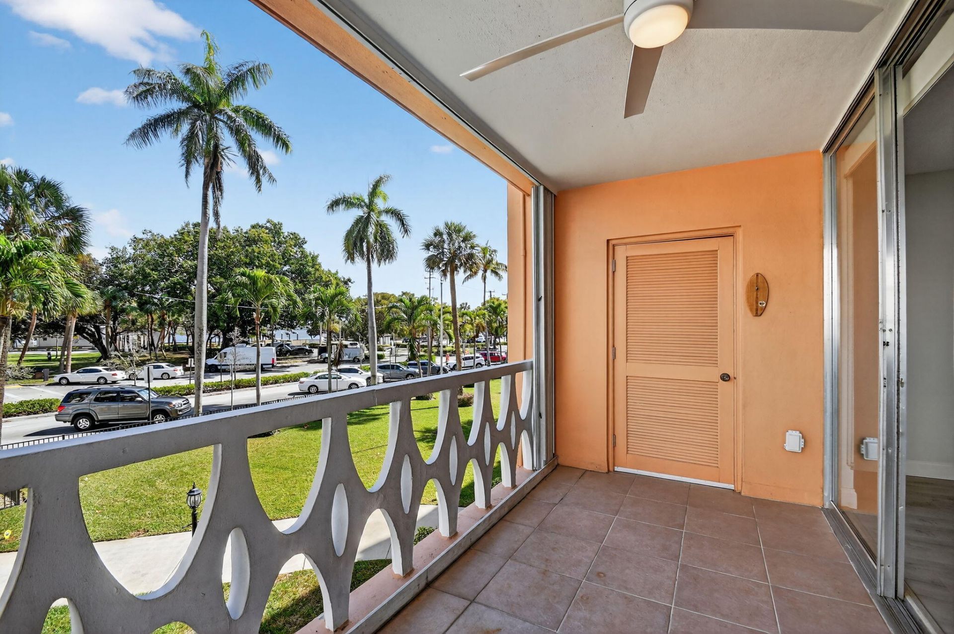 15 S Golfview Road, Unit 201, Lake Worth Beach, FL 33460 Photo