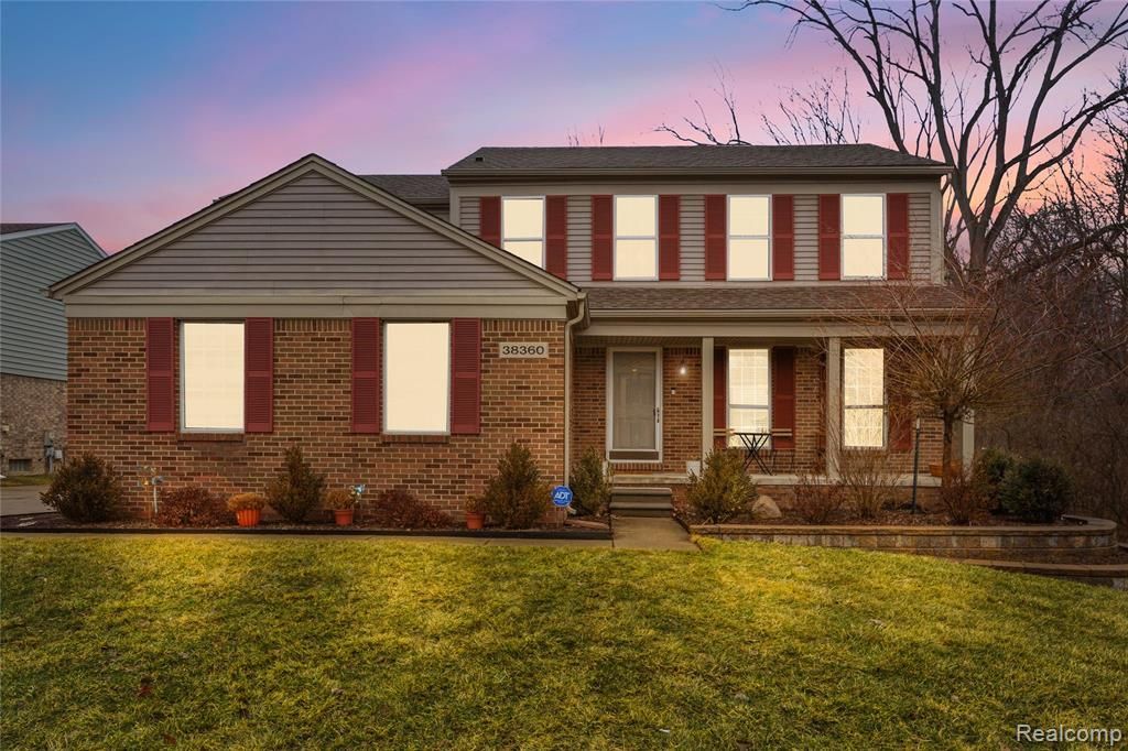 38360 Overbrook Lane, Westland, MI 48185 Main Photo