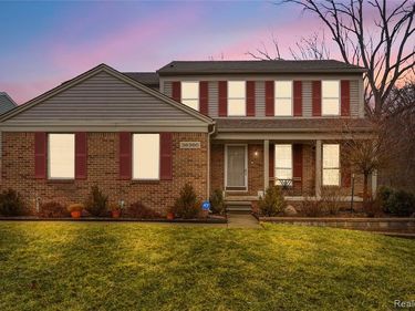 38360 Overbrook Lane, Westland, MI 48185