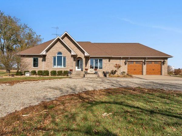 Blackstone, IL 61313