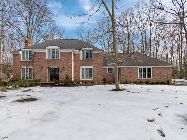 2795 Stonebridge Court, Hudson, OH 44236