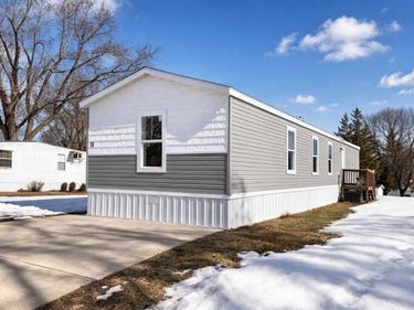 555 2nd Street SE, Unit 18, Cokato, MN 55321