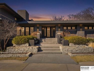 1718 Ridgewood Avenue, Omaha, NE 68124