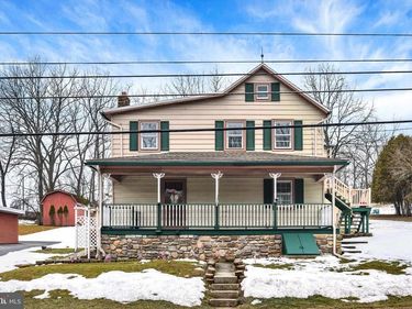 745 OLD TRAIL ROAD , ETTERS, PA 17319