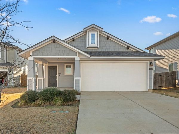 105 Tranchet DR, Georgetown, TX 78626