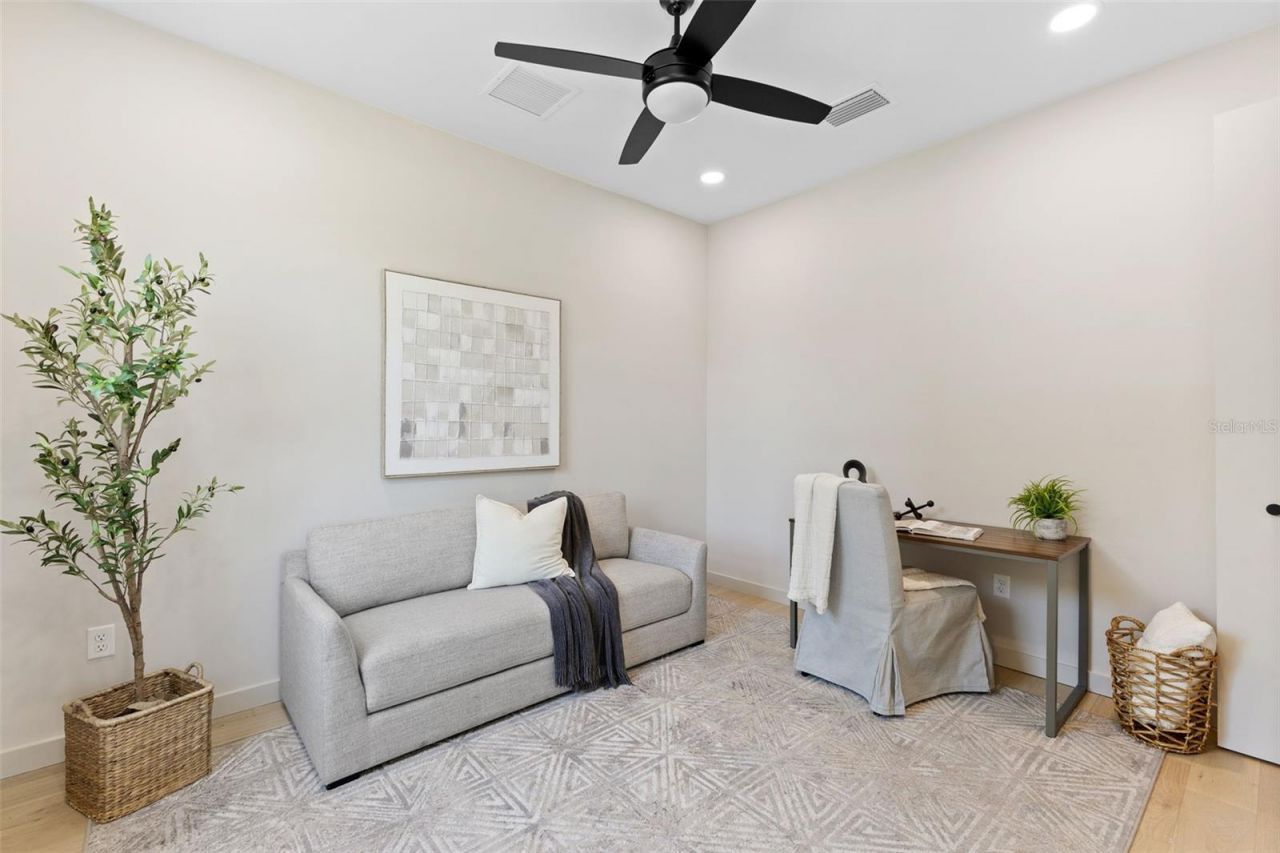 2211 16th Street N, Saint Petersburg, FL 33704 Photo