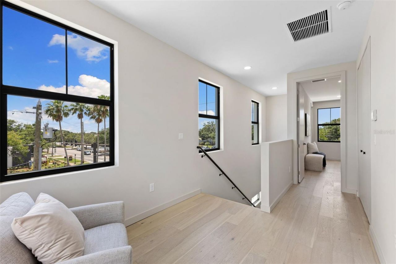 2211 16th Street N, Saint Petersburg, FL 33704 Photo