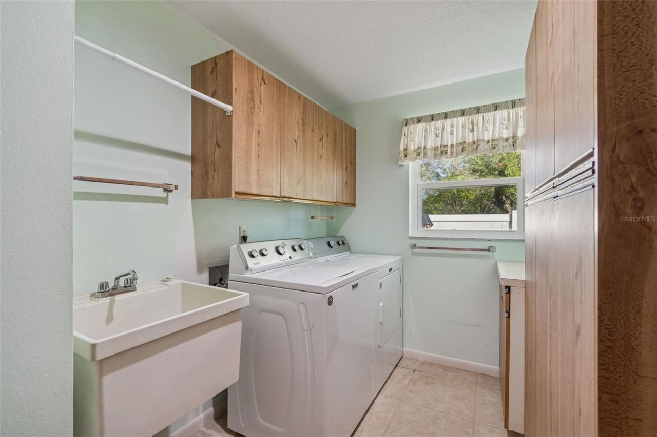 4304 Saltwater Boulevard, Unit A, Tampa, FL 33615 Photo