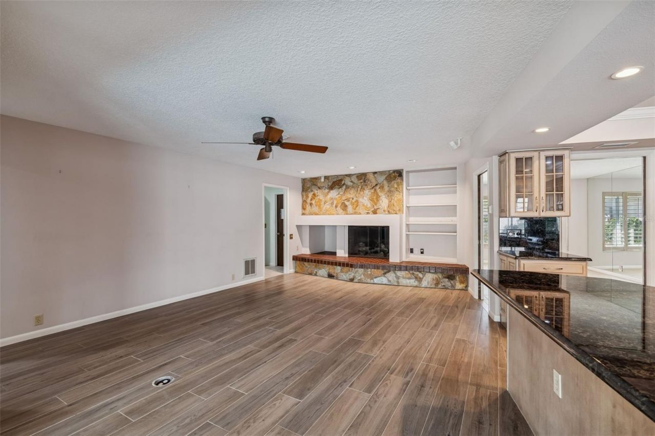 4304 Saltwater Boulevard, Unit A, Tampa, FL 33615 Photo