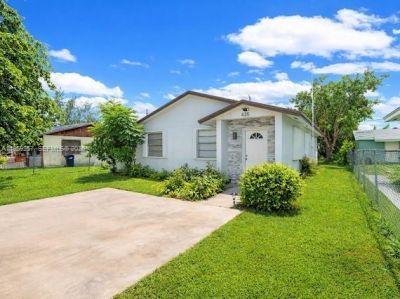 435 NW 15th St , Florida City, FL 33034 Photo