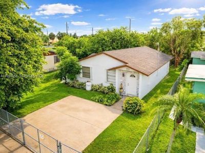 435 NW 15th St , Florida City, FL 33034 Photo