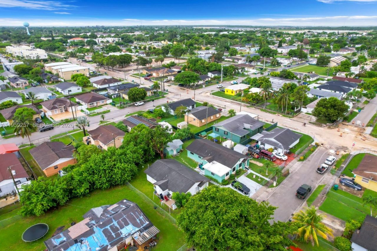 435 NW 15th St , Florida City, FL 33034 Photo