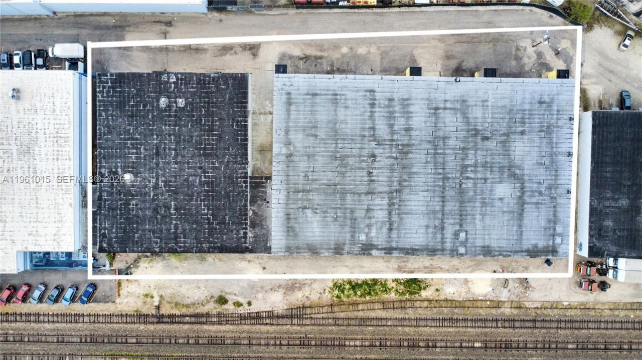 7000 NW 37th Ct , Hialeah, FL 33147 Photo