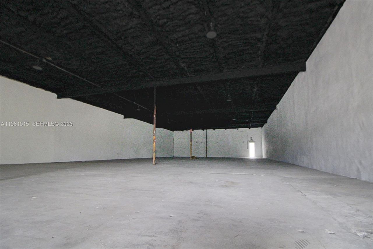 7000 NW 37th Ct , Hialeah, FL 33147 Photo