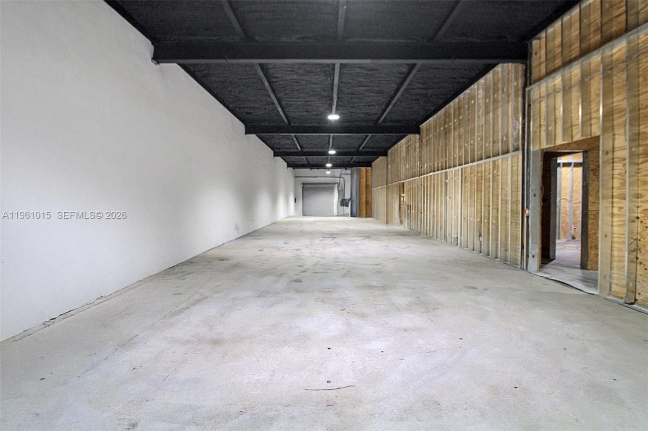 7000 NW 37th Ct , Hialeah, FL 33147 Photo