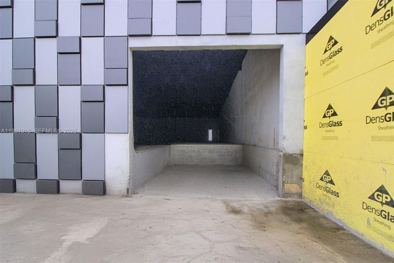 7000 NW 37th Ct , Hialeah, FL 33147 Photo