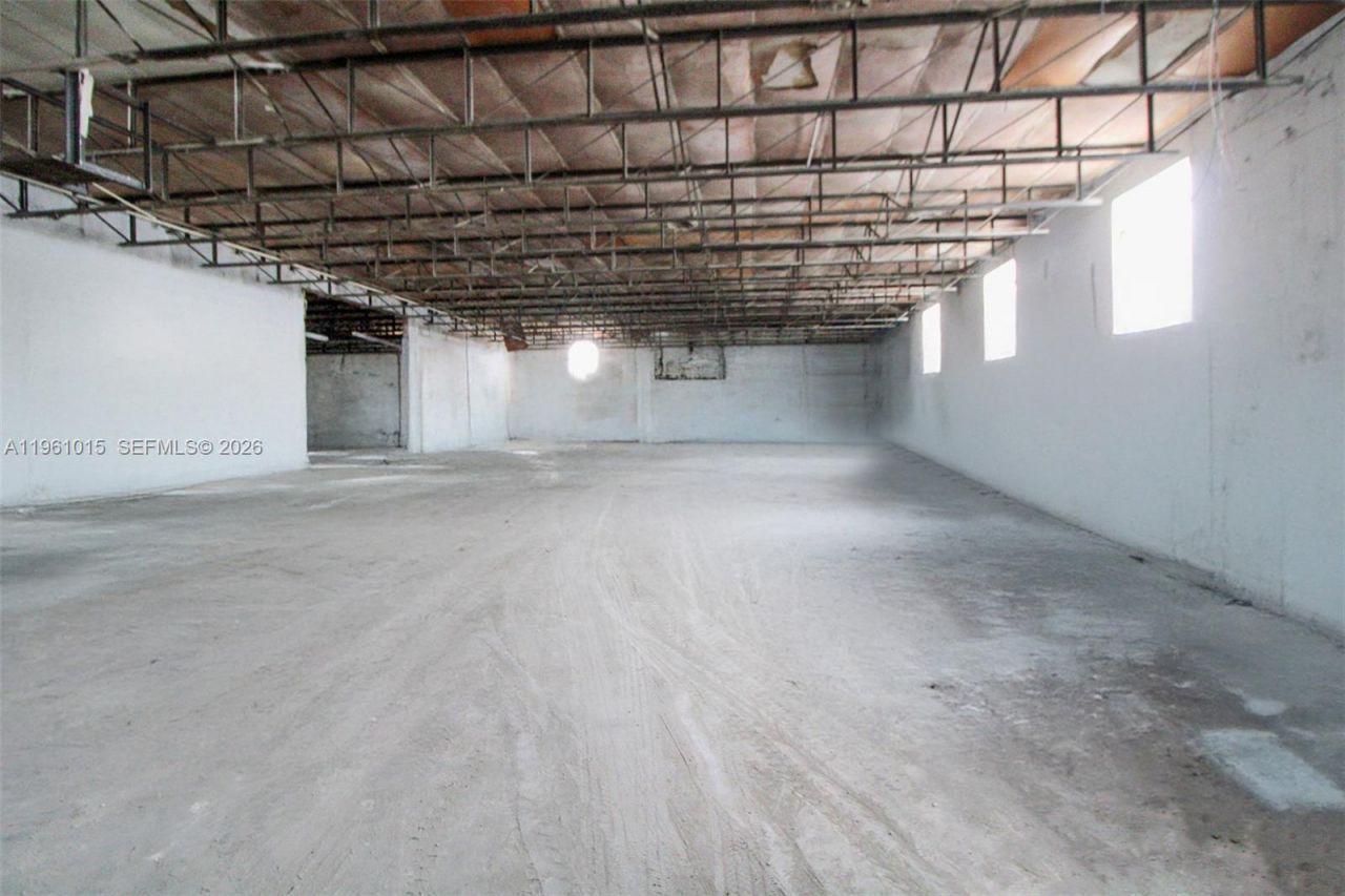 7000 NW 37th Ct , Hialeah, FL 33147 Photo