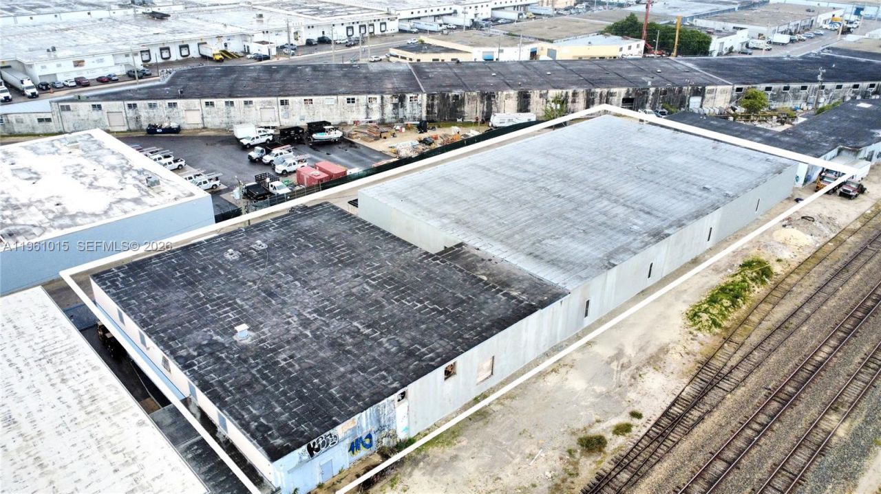 7000 NW 37th Ct , Hialeah, FL 33147 Photo