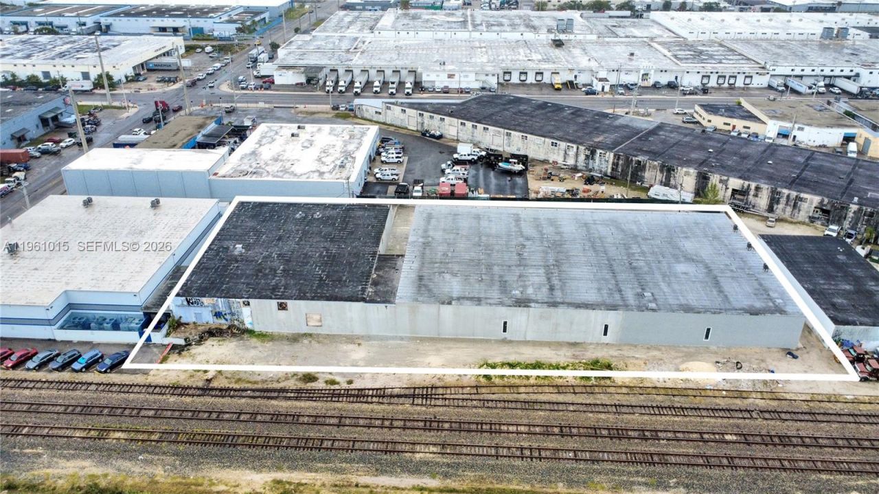 7000 NW 37th Ct , Hialeah, FL 33147 Photo