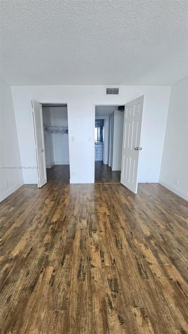 1000 Parkview Dr, Unit 605, Hallandale Beach, FL 33009 Photo