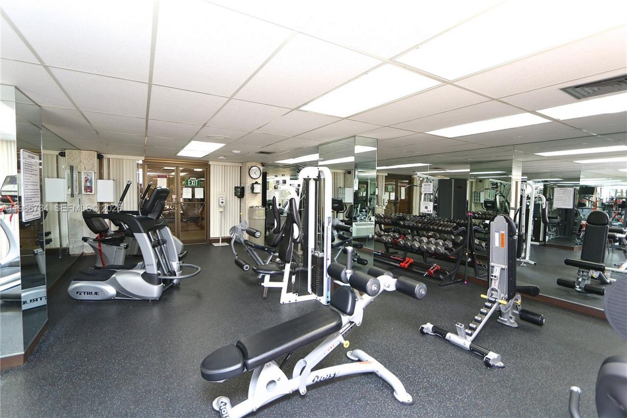 1980 S Ocean Dr, Unit 7F, Hallandale Beach, FL 33009 Photo