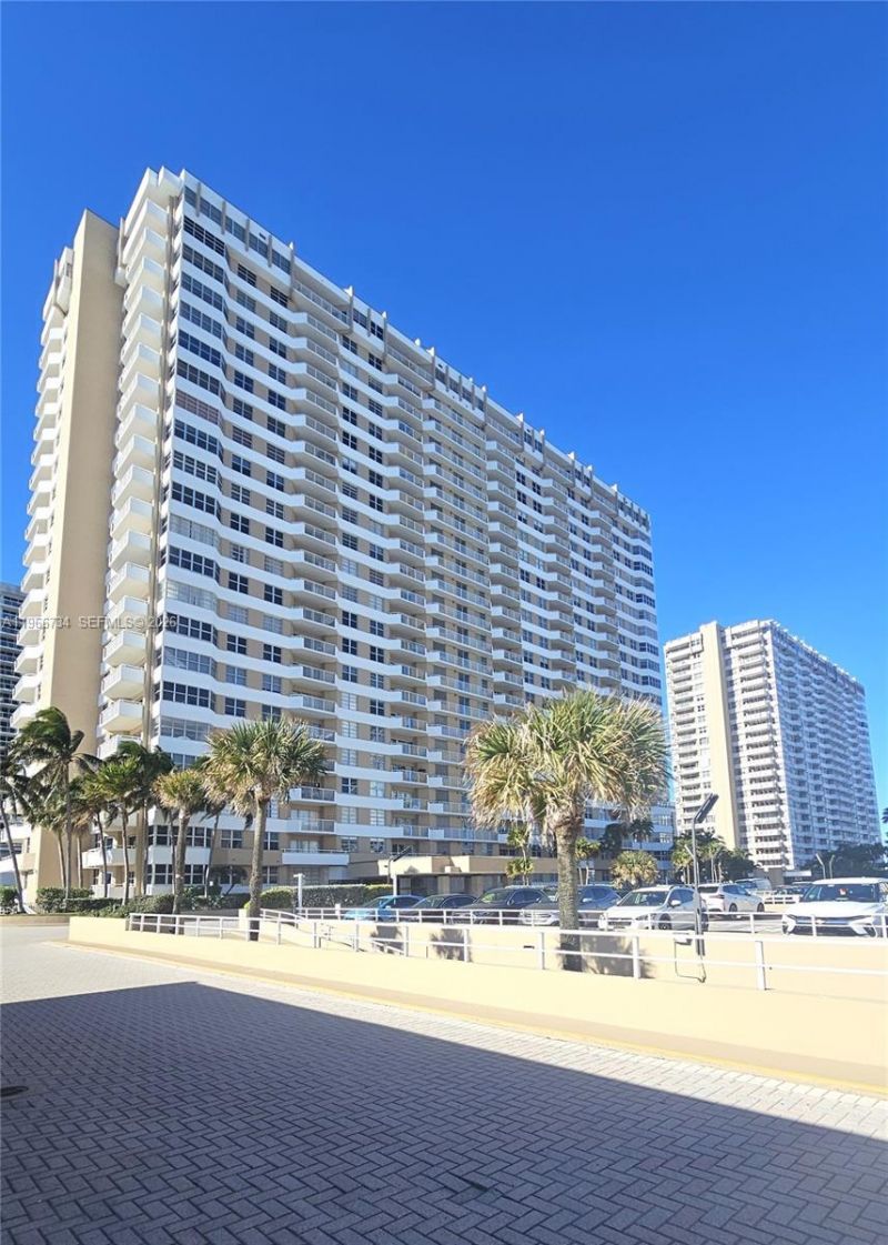 1980 S Ocean Dr, Unit 7F, Hallandale Beach, FL 33009 Photo