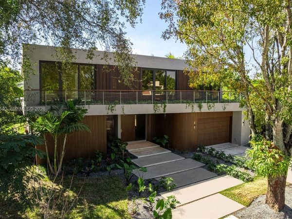 6450 SW 82nd St, Miami, FL 33143