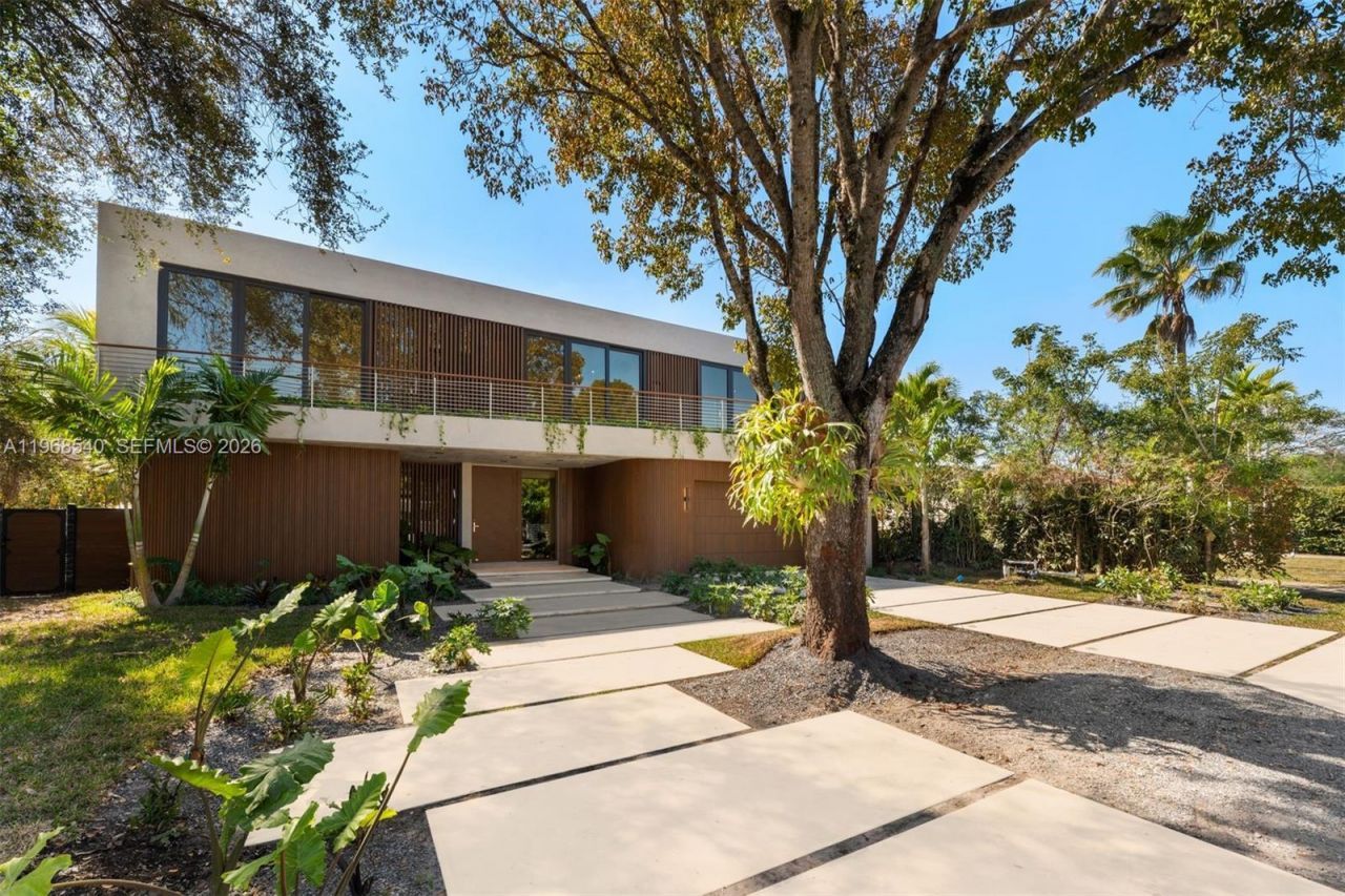 6450 SW 82nd St, Miami, FL 33143 Photo