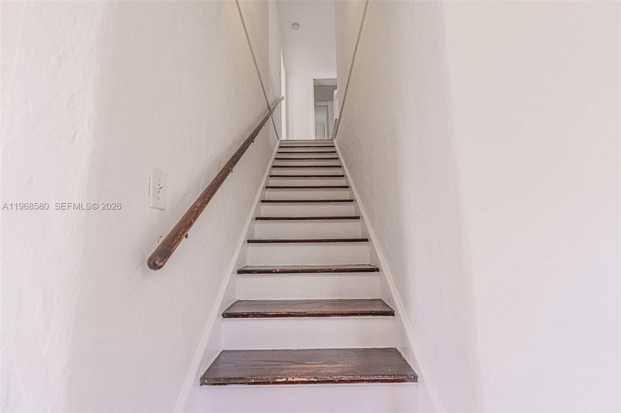 528 SW 21st Ave , Miami, FL 33135 Photo