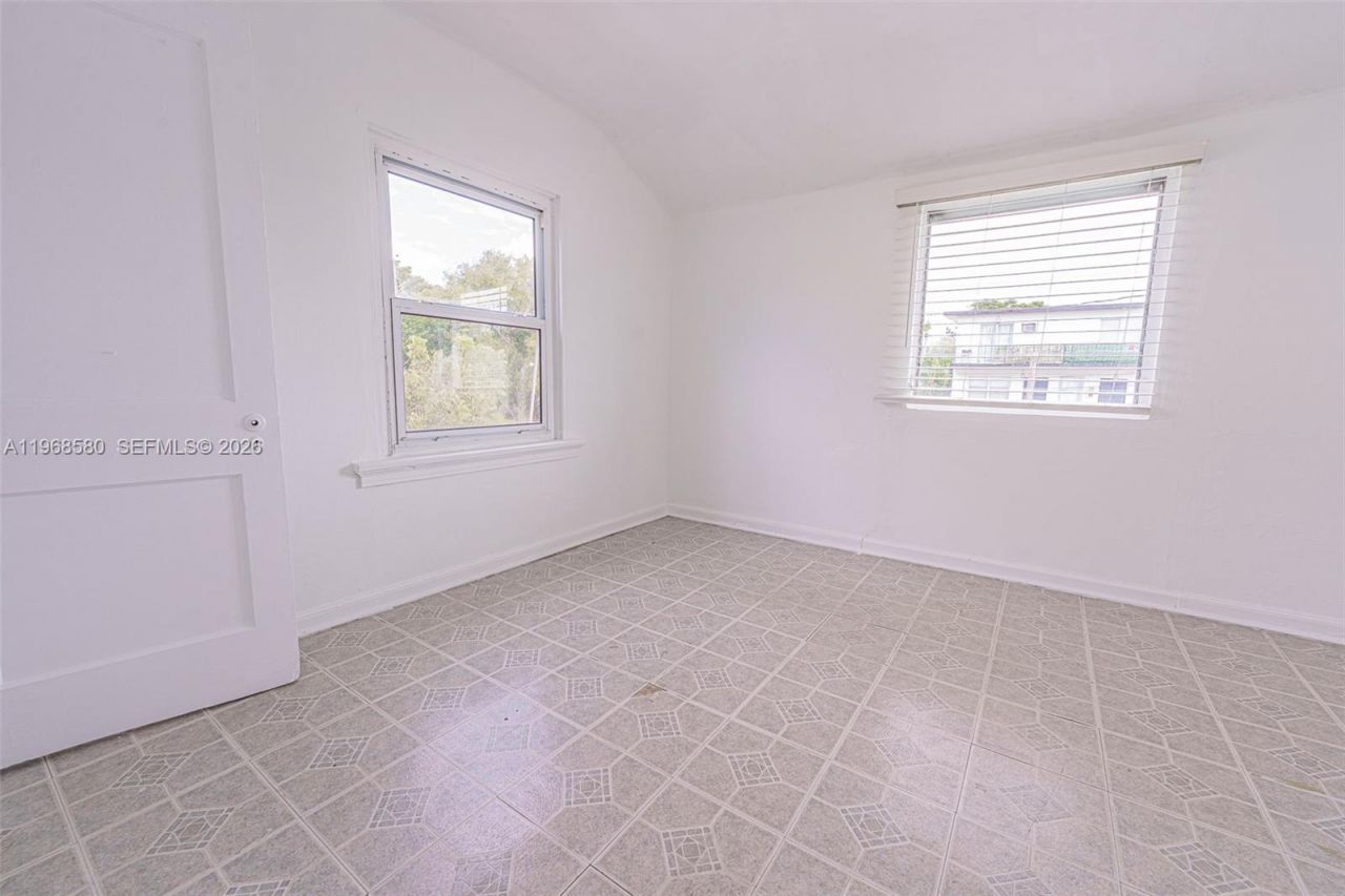 528 SW 21st Ave , Miami, FL 33135 Photo