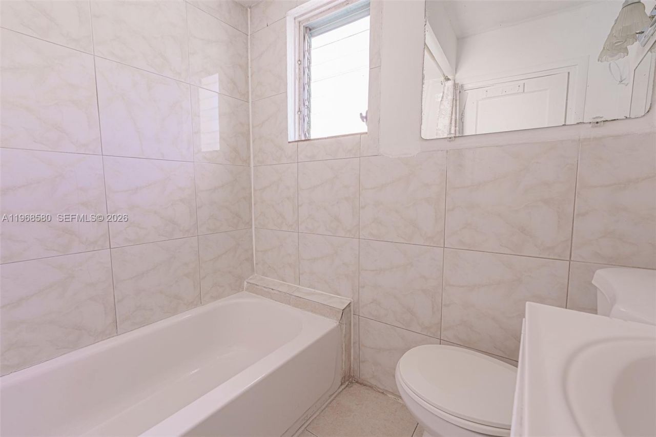 528 SW 21st Ave , Miami, FL 33135 Photo