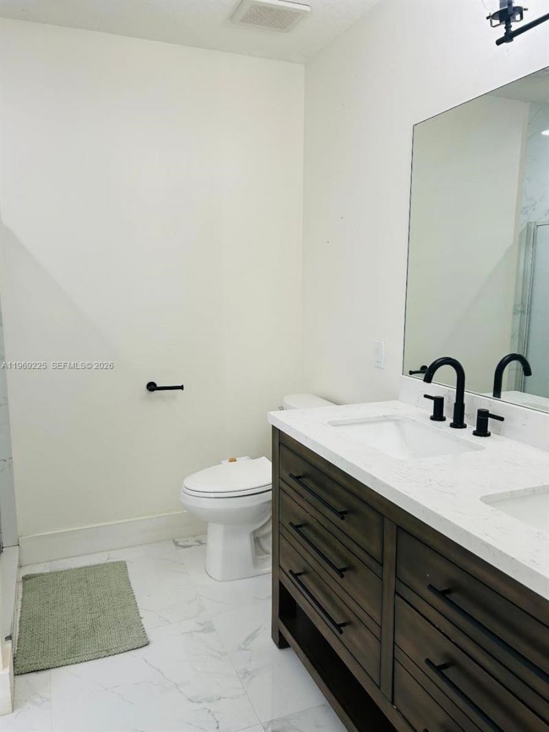 8892 SW 223rd Ter, Cutler Bay, FL 33190 Photo