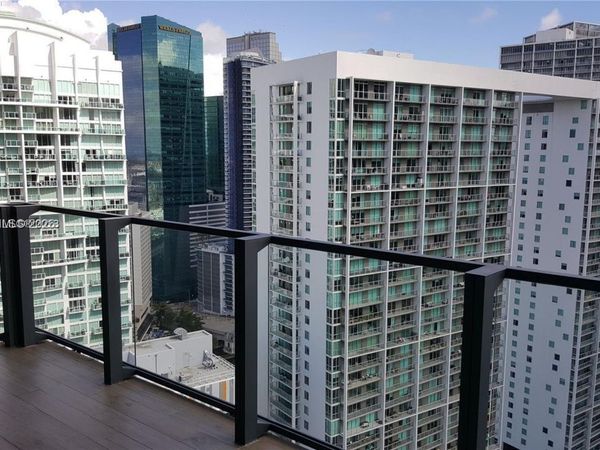 68 SE 6th St , Unit 3305, Miami, FL 33131